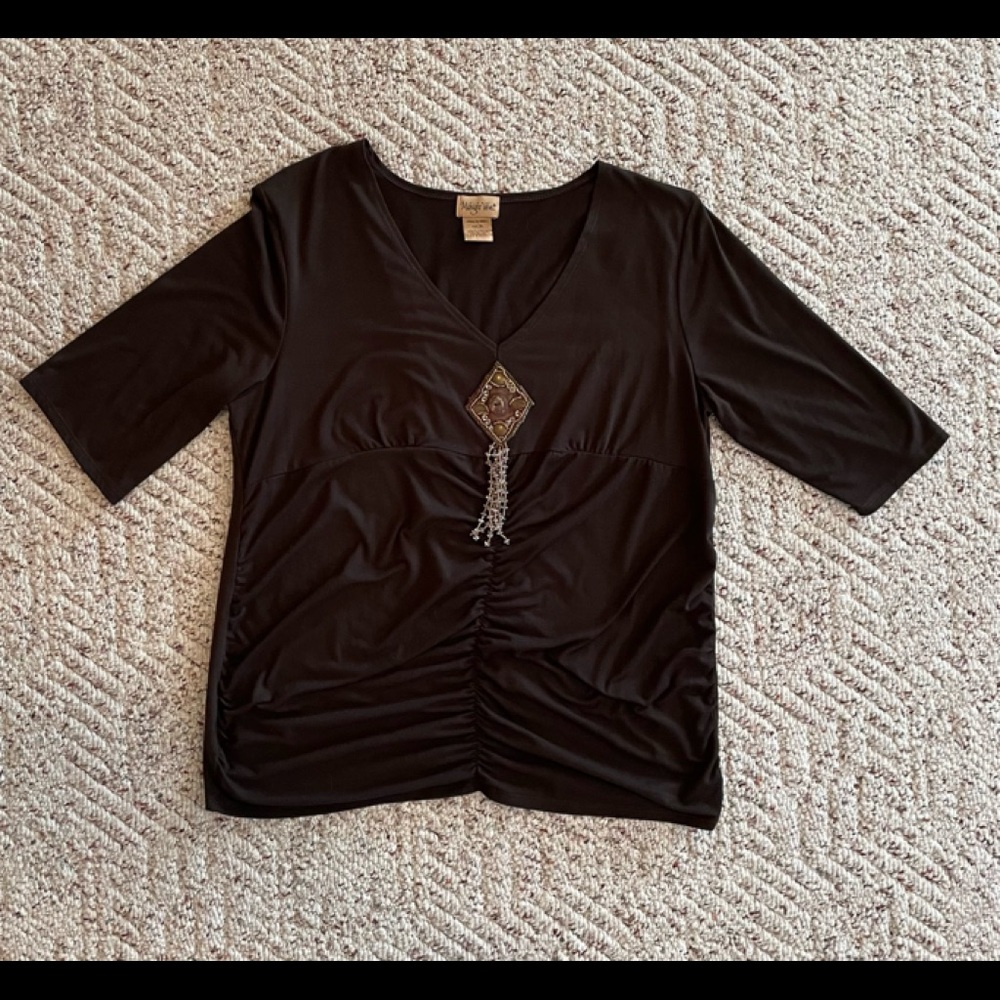 MIDNIGHT VELVET Black Stretch Ruched Front Top Sz 1X Jewel Accent EUC